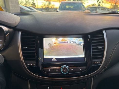 Used 2021 Chevrolet Trax LS w/ Tint and Cruise Package image 15