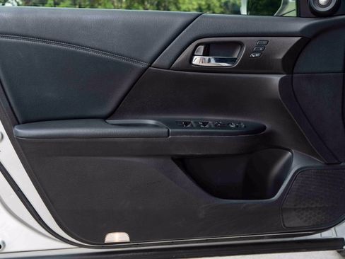Used 2015 Honda Accord EX-L image 38