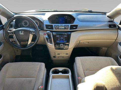 Used 2016 Honda Odyssey SE image 12