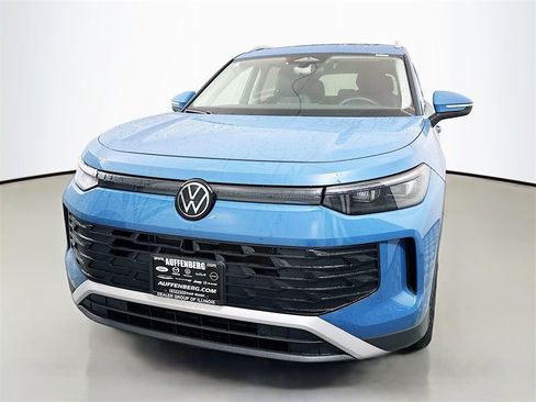 New 2026 Volkswagen Tiguan SE AWD/4WD image 3