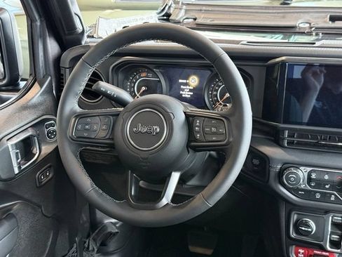 New 2026 Jeep Wrangler Unlimited Rubicon AWD/4WD image 23