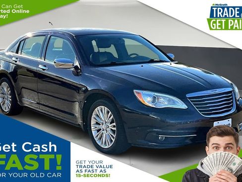 Used 2011 Chrysler 200 Limited image 1
