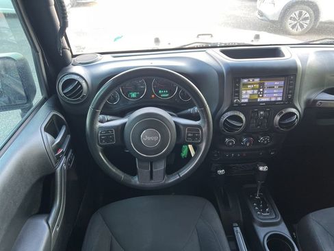 Used 2018 Jeep Wrangler Unlimited Sport S image 19