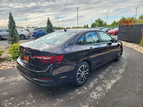 Certified 2024 Volkswagen Jetta Sport image 5