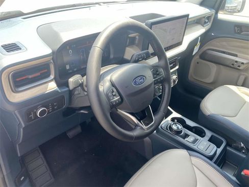 New 2025 Ford Maverick Lariat image 17