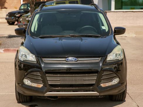 Used 2016 Ford Escape SE w/ Equipment Group 201A AWD/4WD image 3