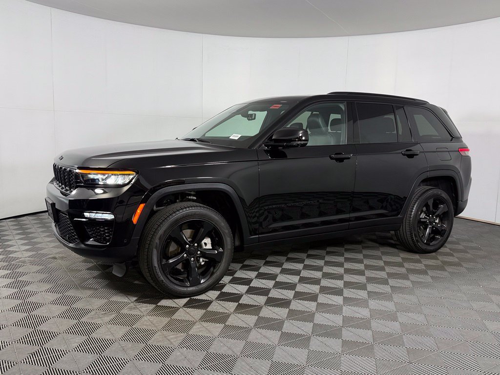 Certified 2025 Jeep Grand Cherokee Limited w/ Luxury Tech Group II RWD image 5