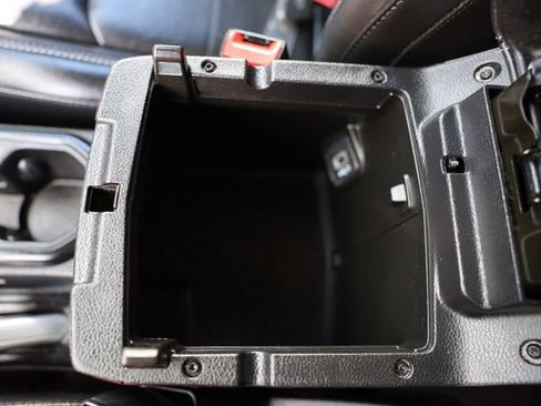Used 2020 Jeep Wrangler Unlimited Sahara AWD/4WD image 34