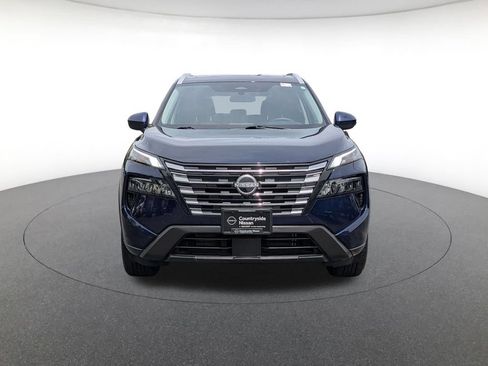 Used 2025 Nissan Rogue SV w/ SV Premium Package FWD image 2