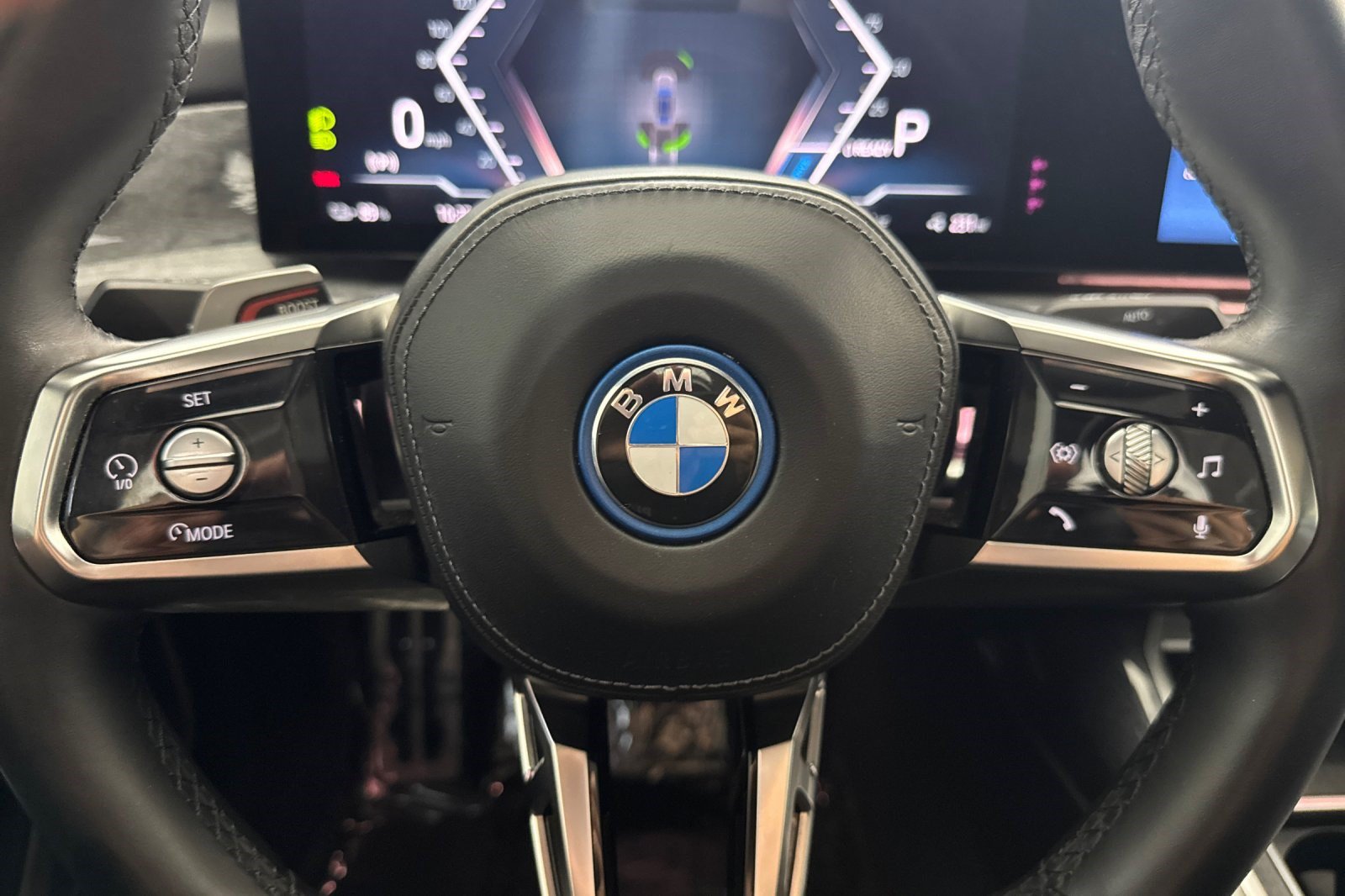 Used 2023 BMW i7 xDrive60 AWD/4WD image 11