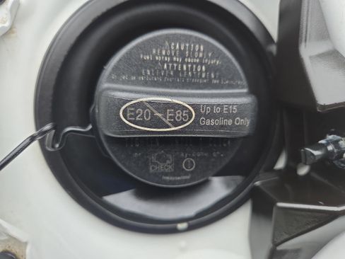 Used 2025 Toyota Camry SE w/ Convenience Package image 30