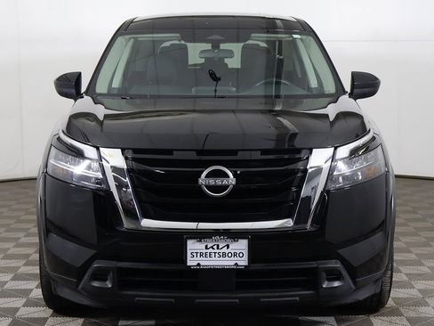 Used 2024 Nissan Pathfinder S image 9
