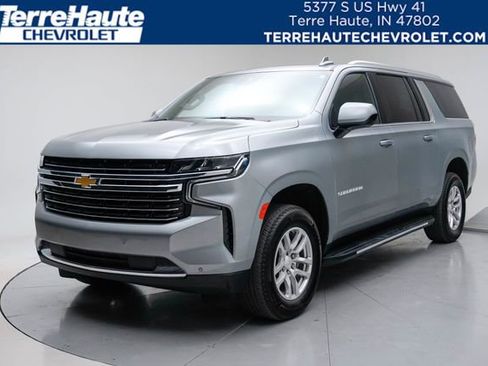 Used 2024 Chevrolet Suburban LT AWD/4WD image 1