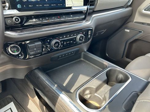 Certified 2025 Chevrolet Silverado 3500 LTZ w/ LTZ Plus Package image 23