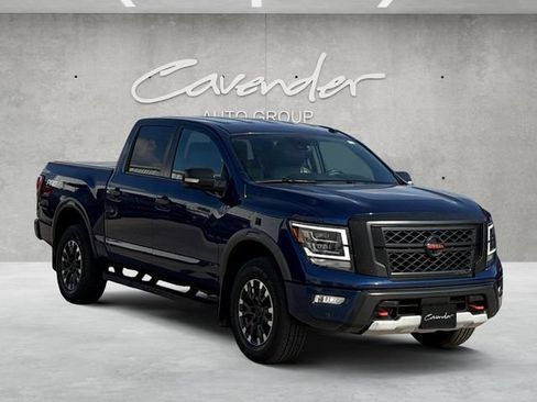 Used 2020 Nissan Titan PRO-4X w/ Pro-4x Convenience Package AWD/4WD image 2