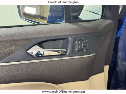 Used 2019 Lincoln MKC Reserve image 16