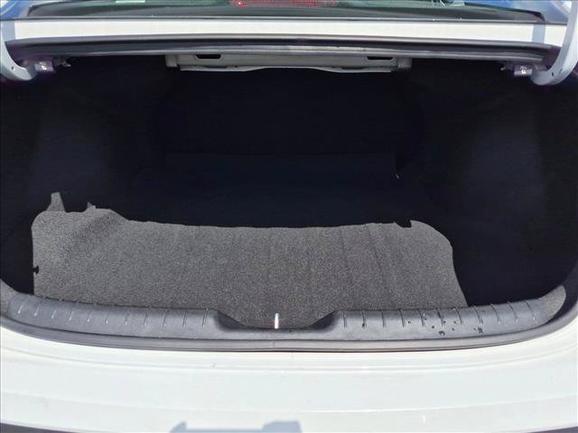Used 2024 Hyundai Elantra SEL FWD image 6