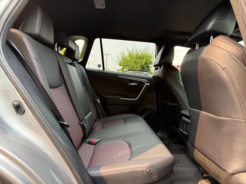 Used 2024 Toyota RAV4 XSE AWD/4WD image 18