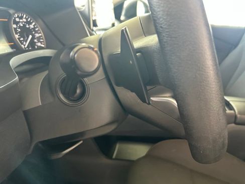 Used 2024 Nissan Rogue S FWD image 36