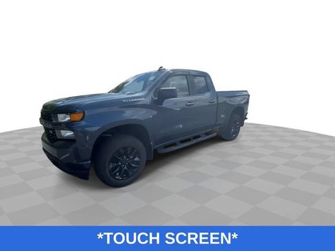 Used 2020 Chevrolet Silverado 1500 Custom w/ Custom Value Package AWD/4WD image 5