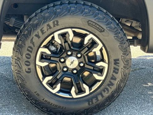 Certified 2025 Chevrolet Silverado 1500 ZR2 AWD/4WD image 12