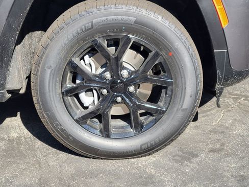 New 2026 Jeep Grand Cherokee Altitude image 21