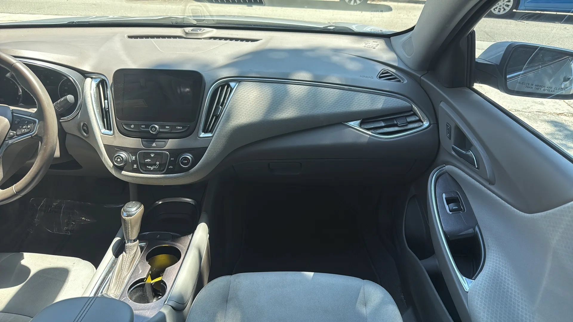 Used 2017 Chevrolet Malibu LT FWD image 26
