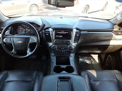 Used 2019 Chevrolet Suburban LT image 22