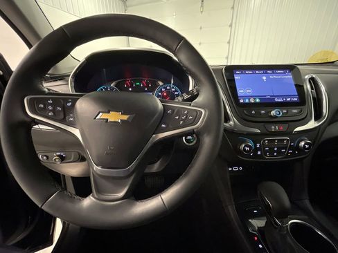 Used 2023 Chevrolet Equinox LT image 37