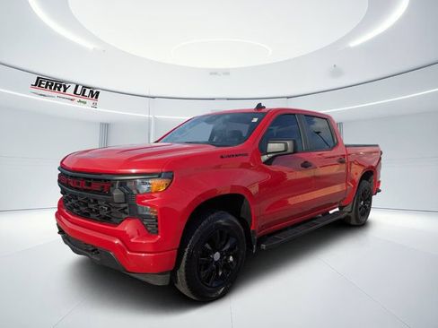 Used 2023 Chevrolet Silverado 1500 Custom w/ LPO, Dark Essentials Package RWD image 7