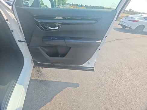 Used 2025 Honda CR-V EX-L image 31