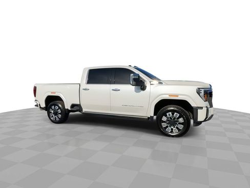 Certified 2025 GMC Sierra 2500 Denali w/ Max Trailering Package image 9