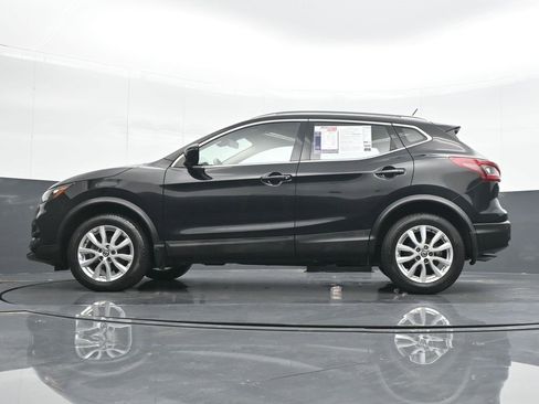 Used 2020 Nissan Rogue Sport SV image 18