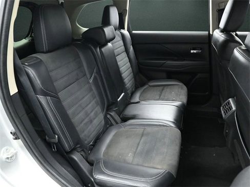 Used 2020 Mitsubishi Outlander SEL image 17