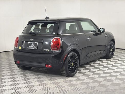 Used 2023 MINI Cooper SE image 5