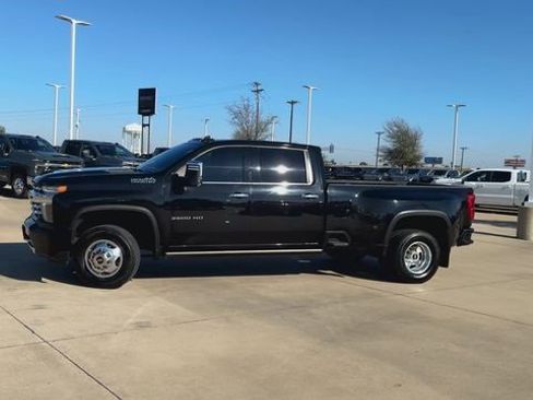 Used 2022 Chevrolet Silverado 3500 High Country image 5