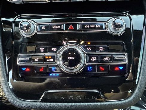 Used 2022 Lincoln Corsair Reserve w/ Equipment Group 201A image 22
