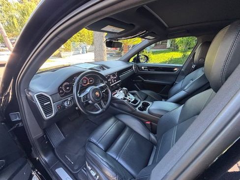 Used 2019 Porsche Cayenne E-Hybrid AWD/4WD image 32