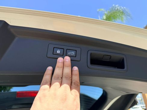 Used 2023 Subaru Forester Premium image 16