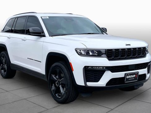 New 2026 Jeep Grand Cherokee Limited RWD image 2