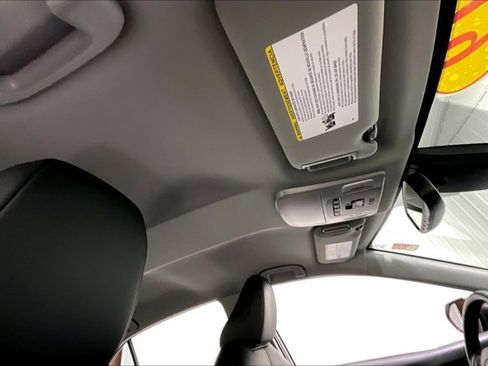 Used 2019 Toyota Camry XLE image 22