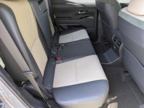 Used 2024 Lexus GX 550 image 20