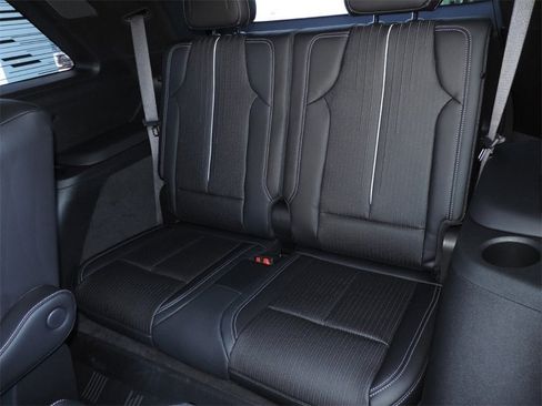 New 2026 Cadillac Vistiq Sport image 19