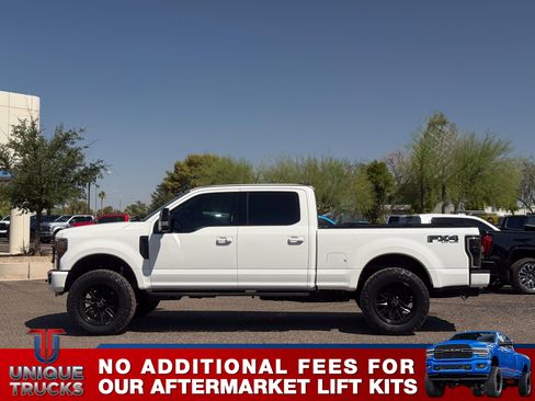 Used 2022 Ford F350 Lariat w/ Black Appearance Package AWD/4WD image 10