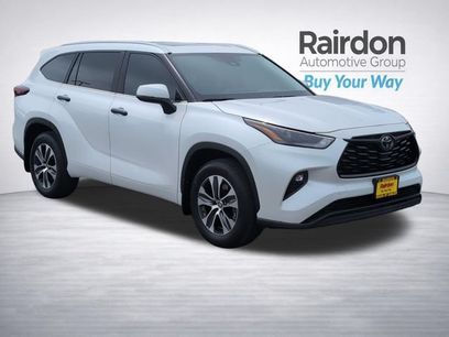 Used 2024 Toyota Highlander XLE