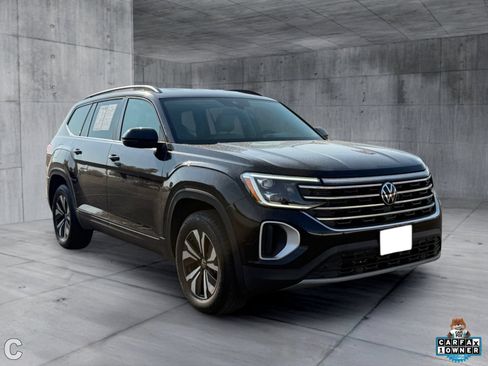 Used 2025 Volkswagen Atlas SE FWD image 8