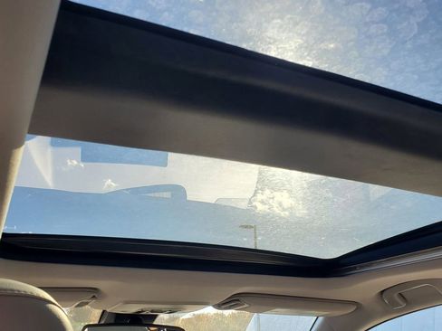 Used 2023 Toyota Camry XLE image 28