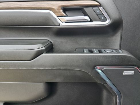 Used 2024 Chevrolet Silverado 1500 LT Trail Boss w/ Convenience Package II image 17