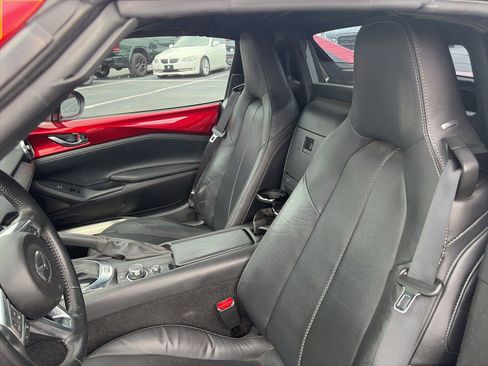 Used 2020 MAZDA MX-5 Miata RF Grand Touring RWD image 10
