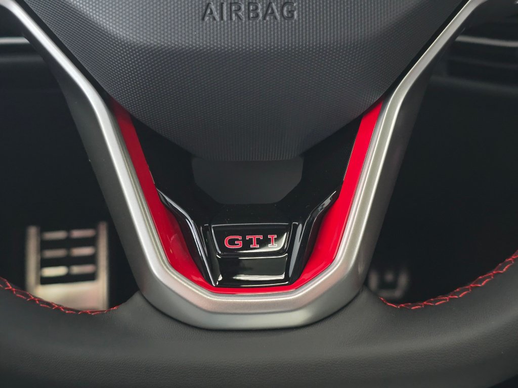 New 2026 Volkswagen GTI SE FWD image 25